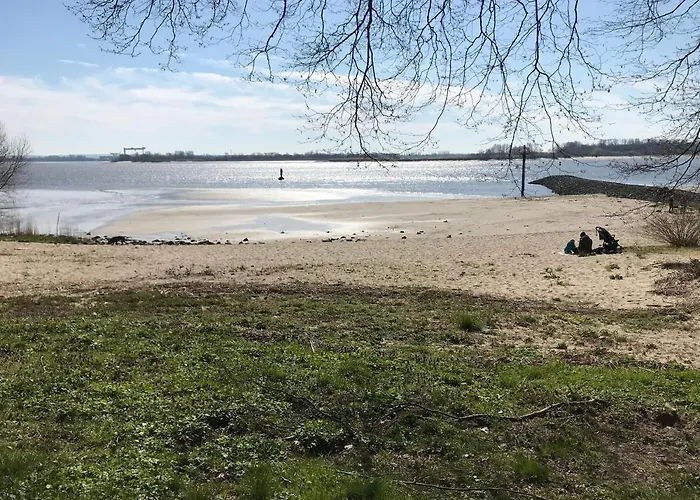 Urlaub am Elbstrand - Wohnung in Blankenese mit Naturblick Hamburg